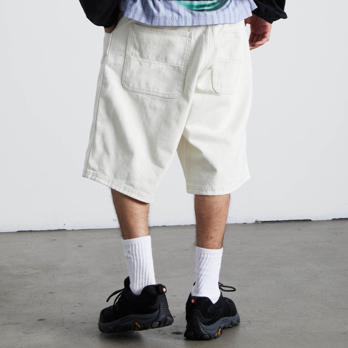 Kinda Loose Double-Knee Short